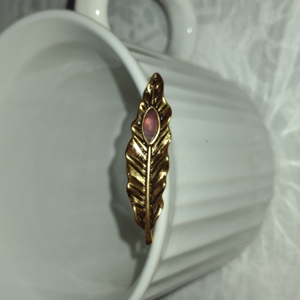 Amethyst leaf ring